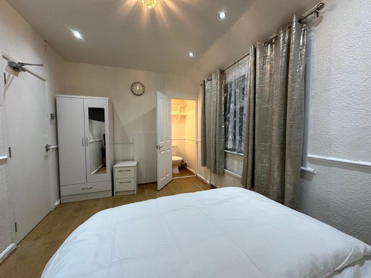 Double Room With Free Wifi Keedonwood Road Bromley Exterior photo
